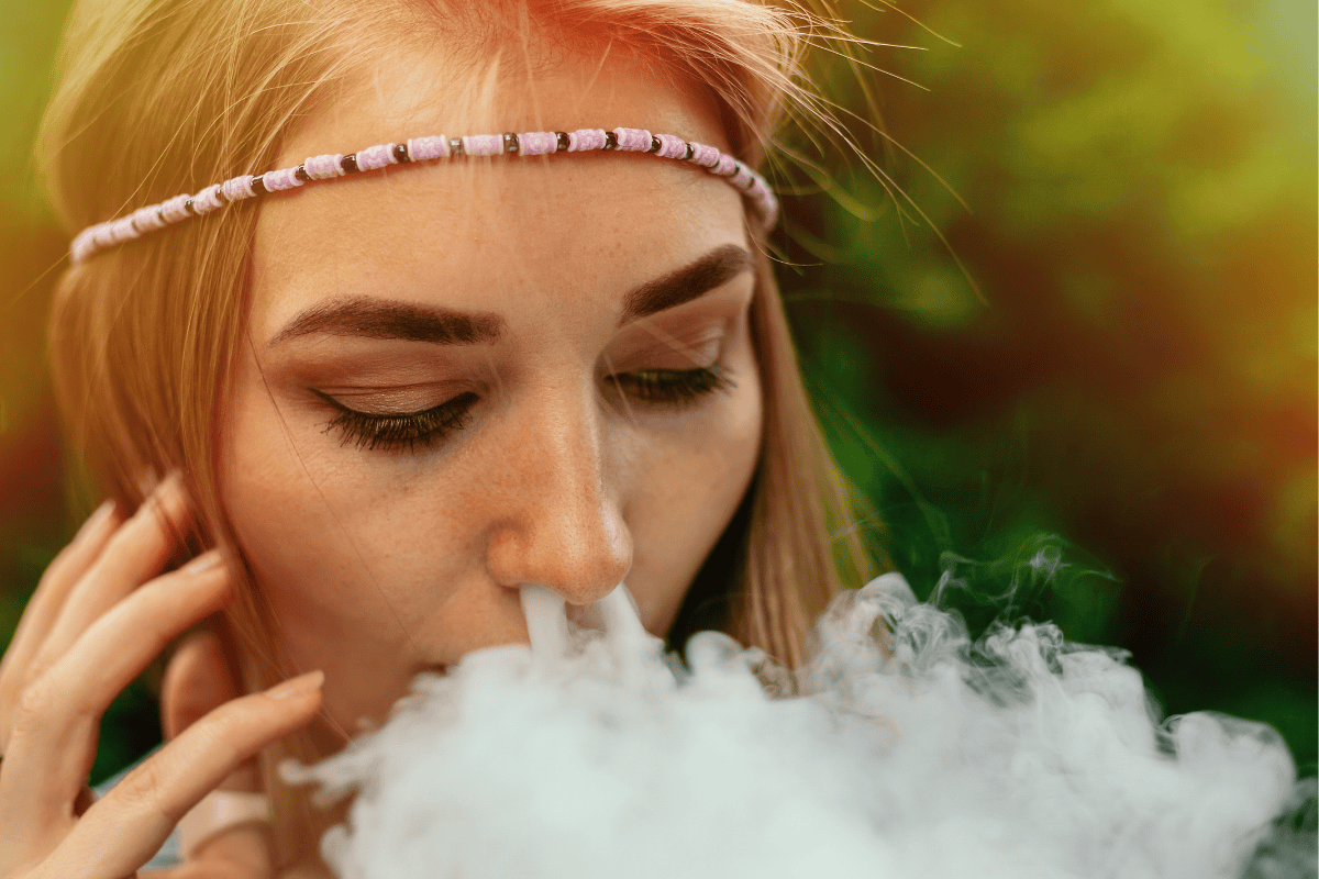 Girl Vaping Cloud 8